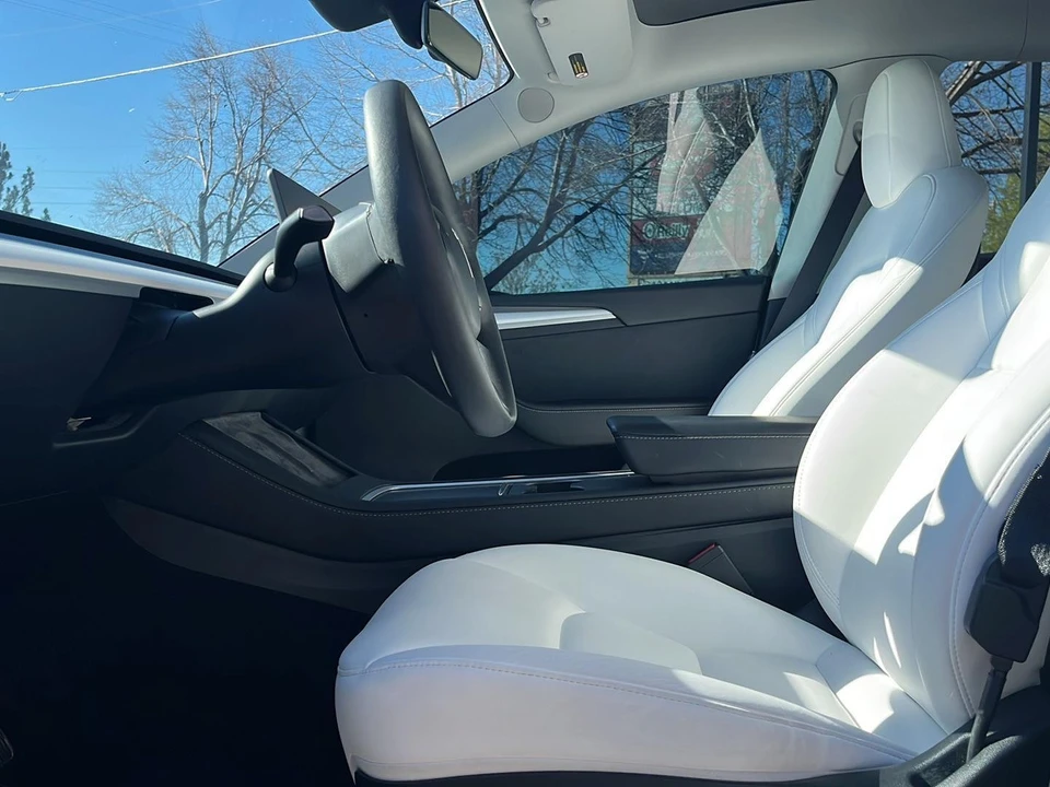 2023 Tesla Model Y - Image 13 of 21