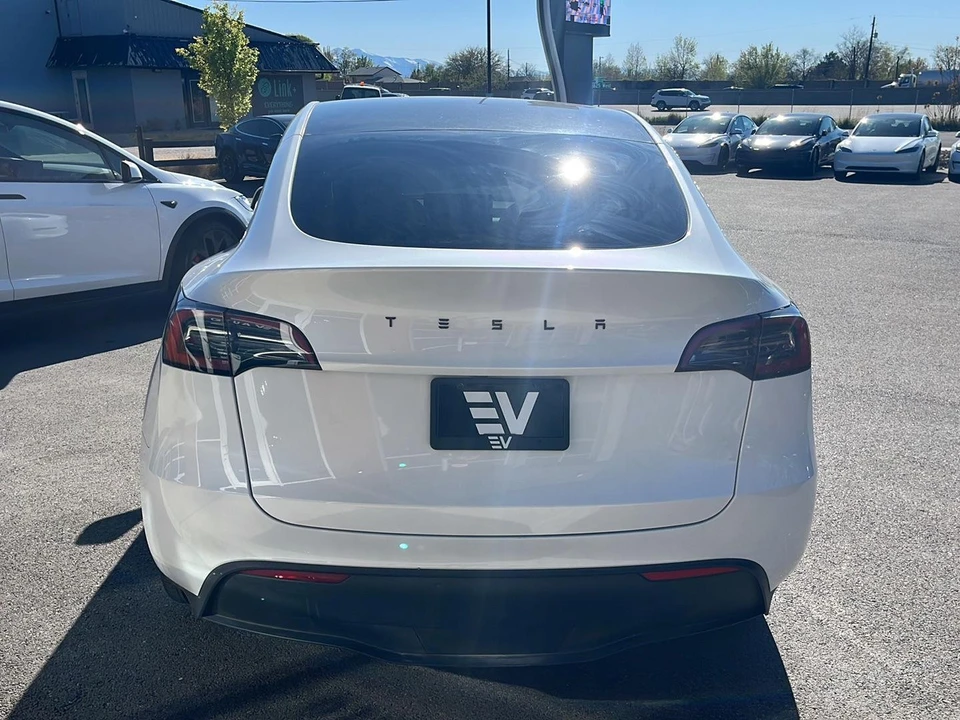 2023 Tesla Model Y - Image 7 of 21
