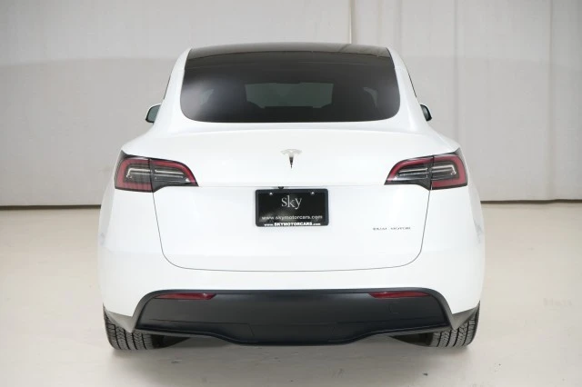 2023 Tesla Model Y - Image 19 of 21