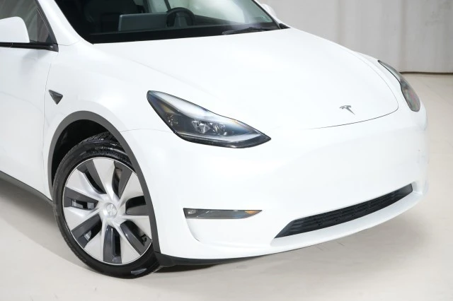 2023 Tesla Model Y - Image 10 of 21