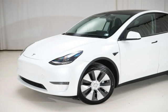2023 Tesla Model Y - Image 5 of 21