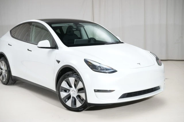 2023 Tesla Model Y - Image 13 of 21