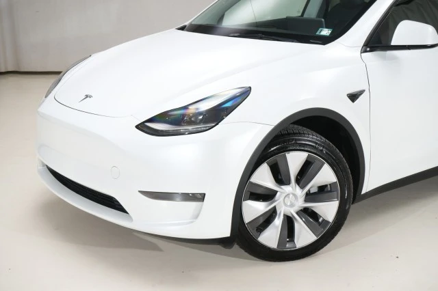 2023 Tesla Model Y - Image 6 of 21
