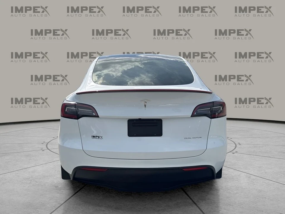 2023 Tesla Model Y - Image 4 of 12