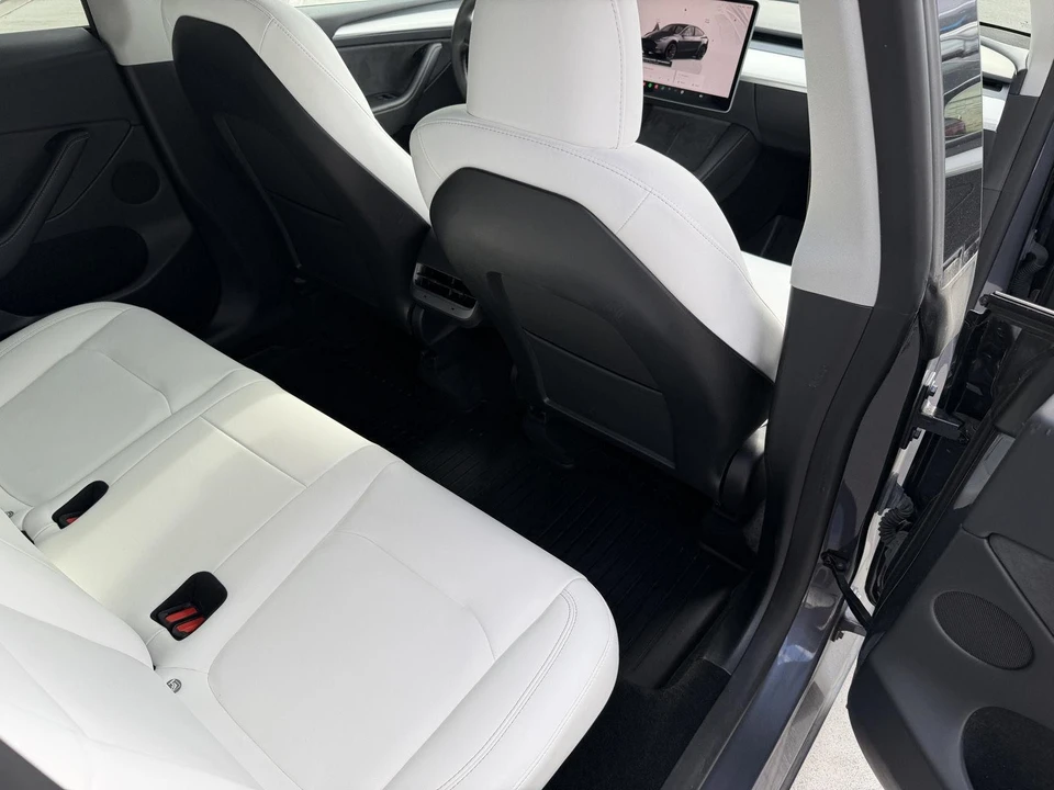 2023 Tesla Model Y - Image 21 of 26