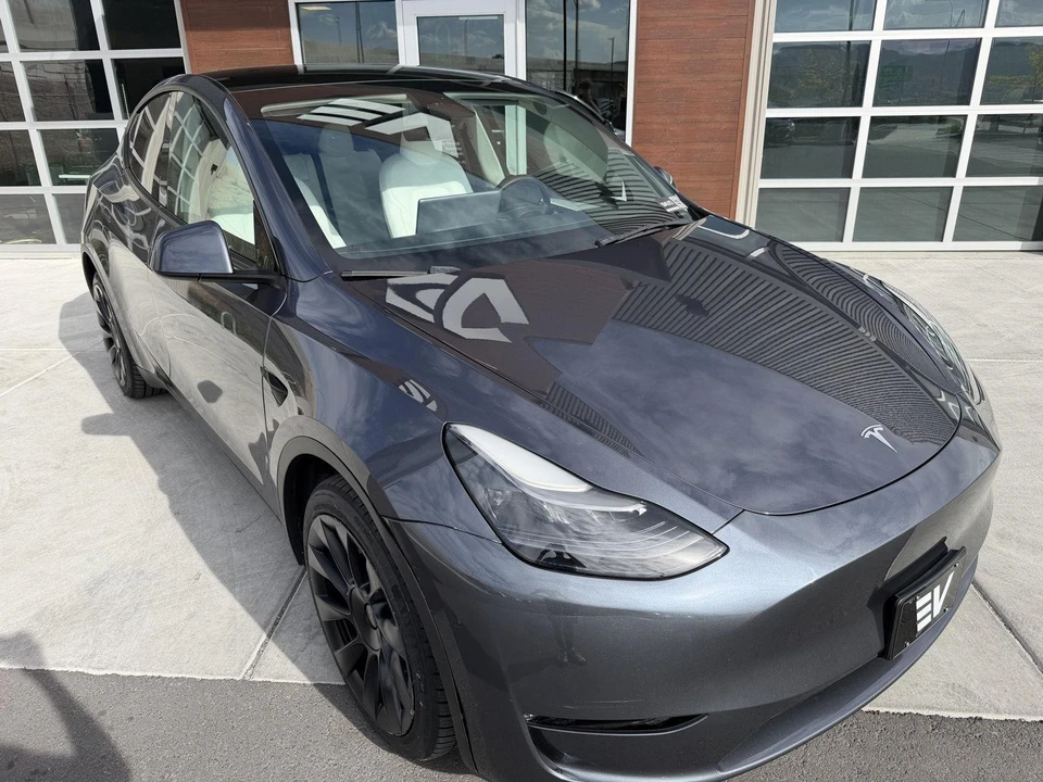2023 Tesla Model Y - Image 2 of 26