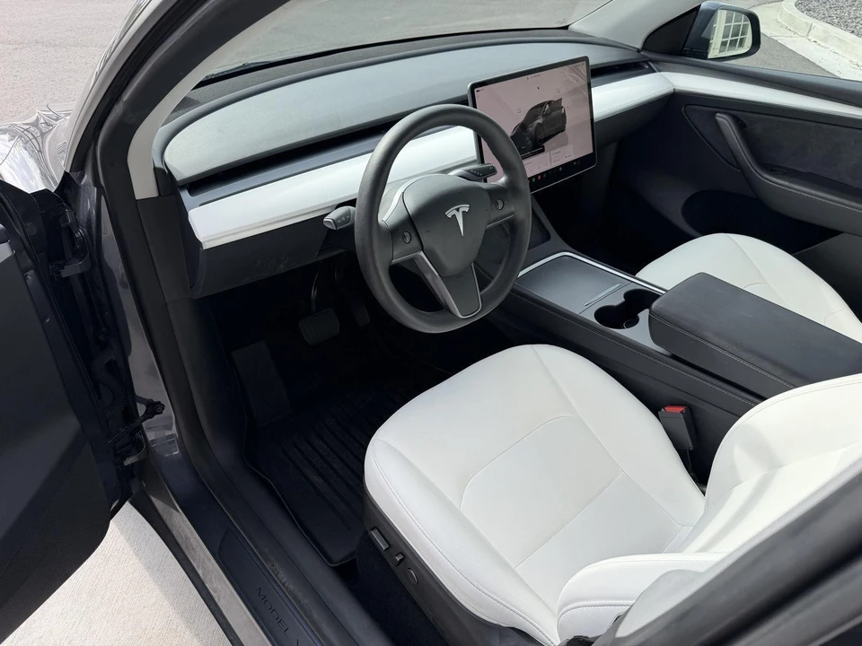 2023 Tesla Model Y - Image 13 of 26