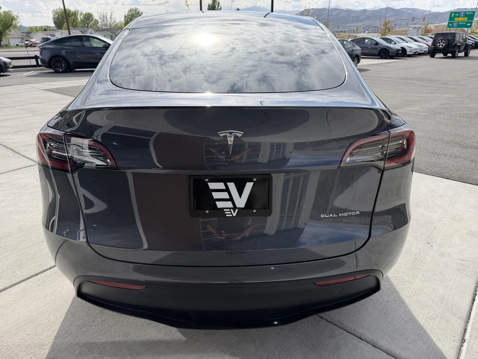 2023 Tesla Model Y - Image 7 of 26