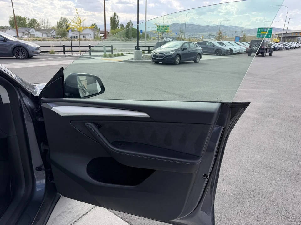 2023 Tesla Model Y - Image 22 of 26