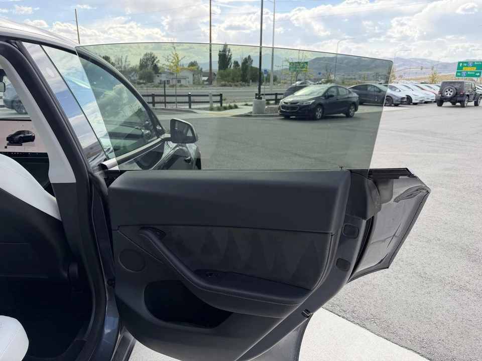 2023 Tesla Model Y - Image 19 of 26