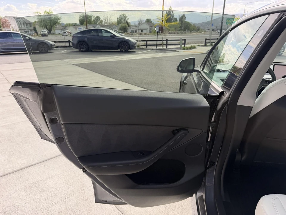 2023 Tesla Model Y - Image 14 of 26