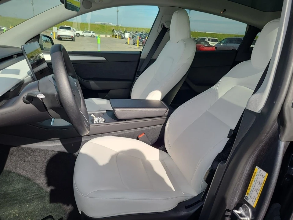 2023 Tesla Model Y - Image 6 of 7