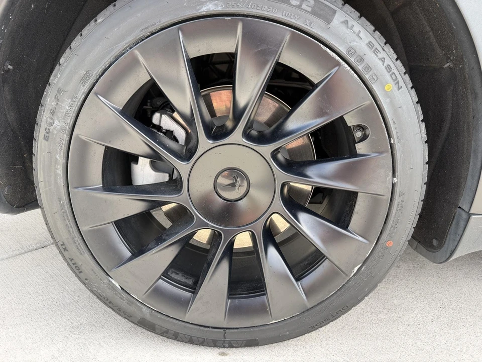2023 Tesla Model Y - Image 10 of 26