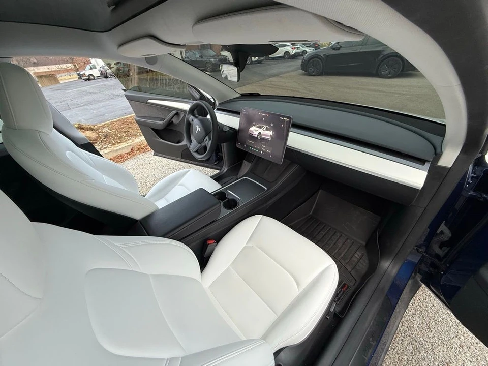 2023 Tesla Model Y - Image 20 of 21