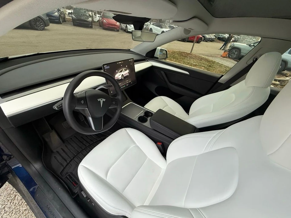 2023 Tesla Model Y - Image 10 of 21