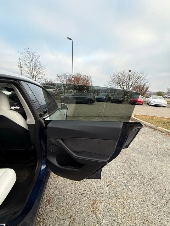 2023 Tesla Model Y - Image 16 of 21