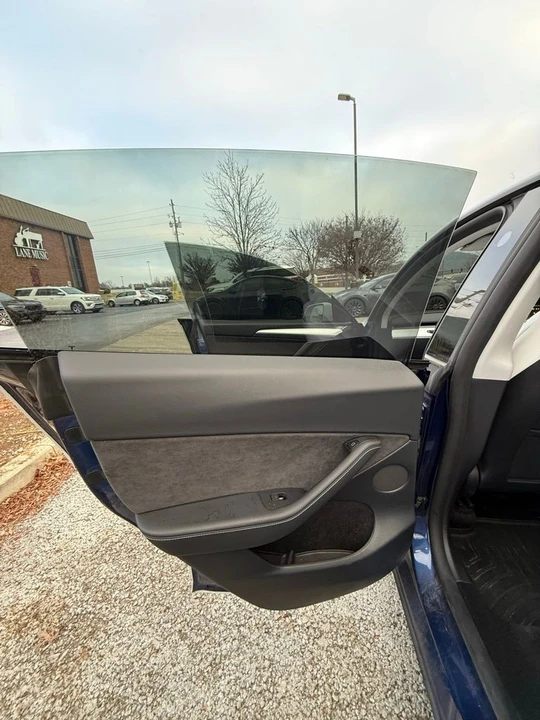 2023 Tesla Model Y - Image 14 of 21