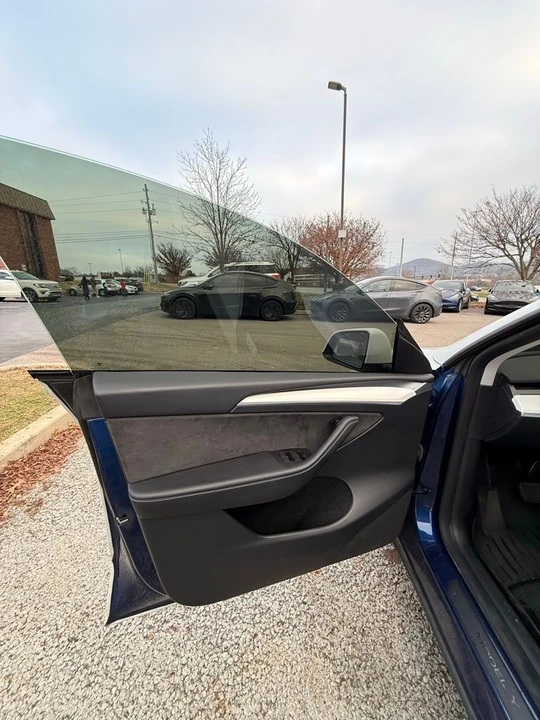 2023 Tesla Model Y - Image 9 of 21