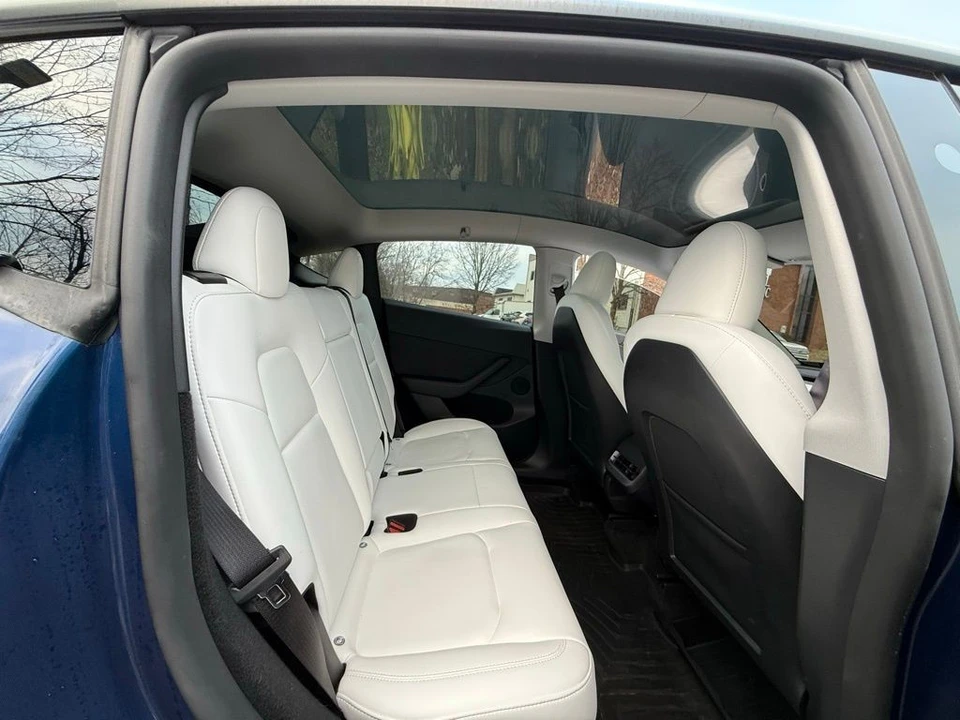 2023 Tesla Model Y - Image 17 of 21