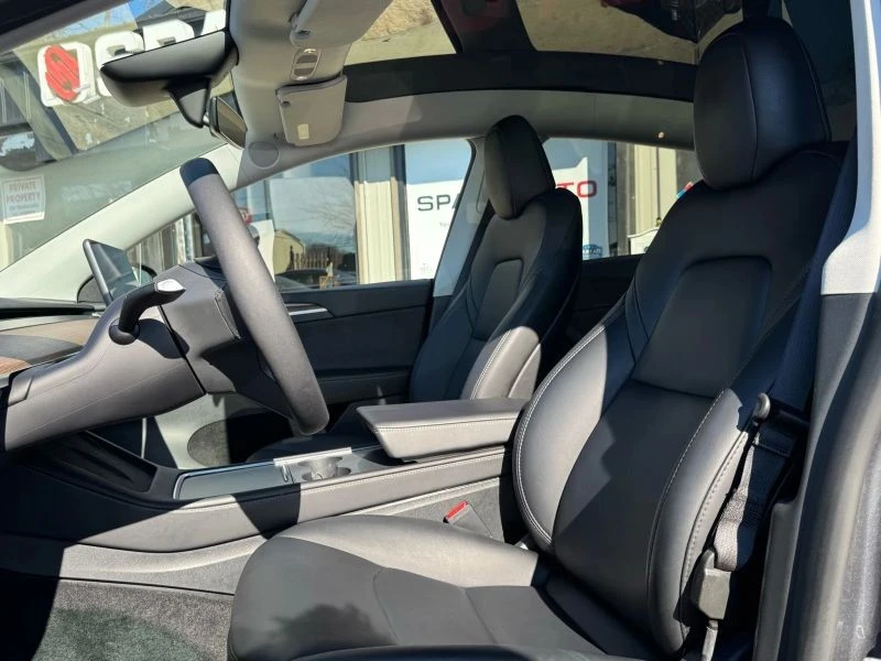 2023 Tesla Model Y - Image 10 of 12