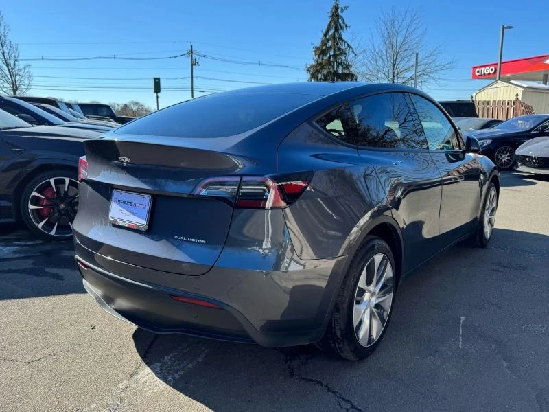 2023 Tesla Model Y - Image 4 of 12