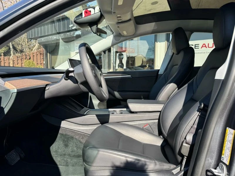 2023 Tesla Model Y - Image 9 of 12
