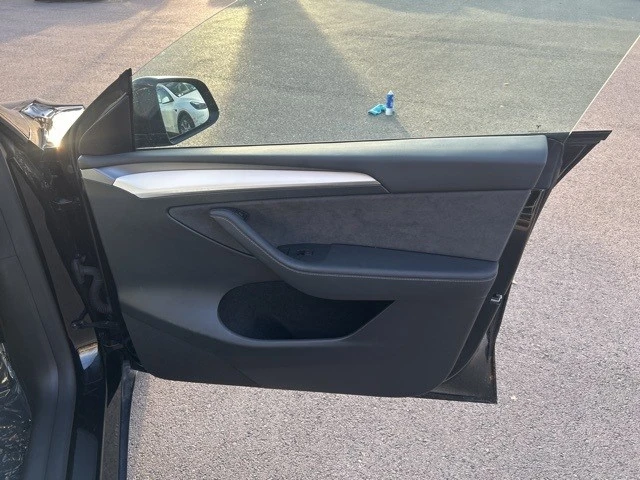 2023 Tesla Model Y - Image 20 of 21