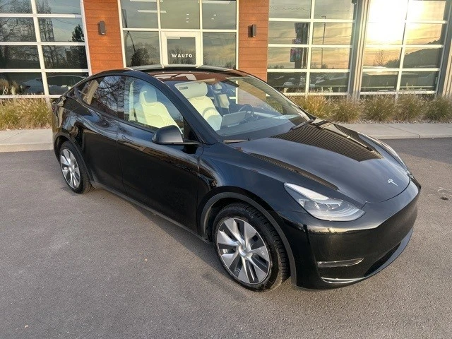 2023 Tesla Model Y - Image 2 of 21