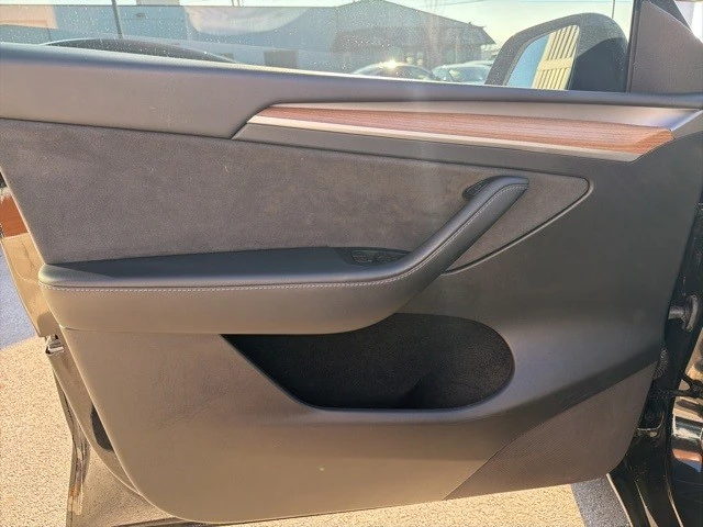 2023 Tesla Model Y - Image 11 of 21