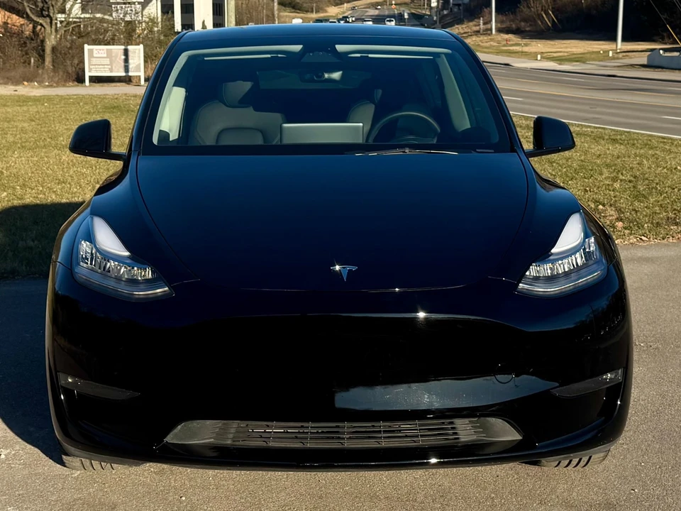 2023 Tesla Model Y - Image 6 of 12