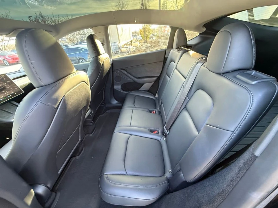 2023 Tesla Model Y - Image 10 of 12