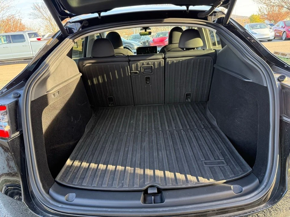 2023 Tesla Model Y - Image 6 of 12