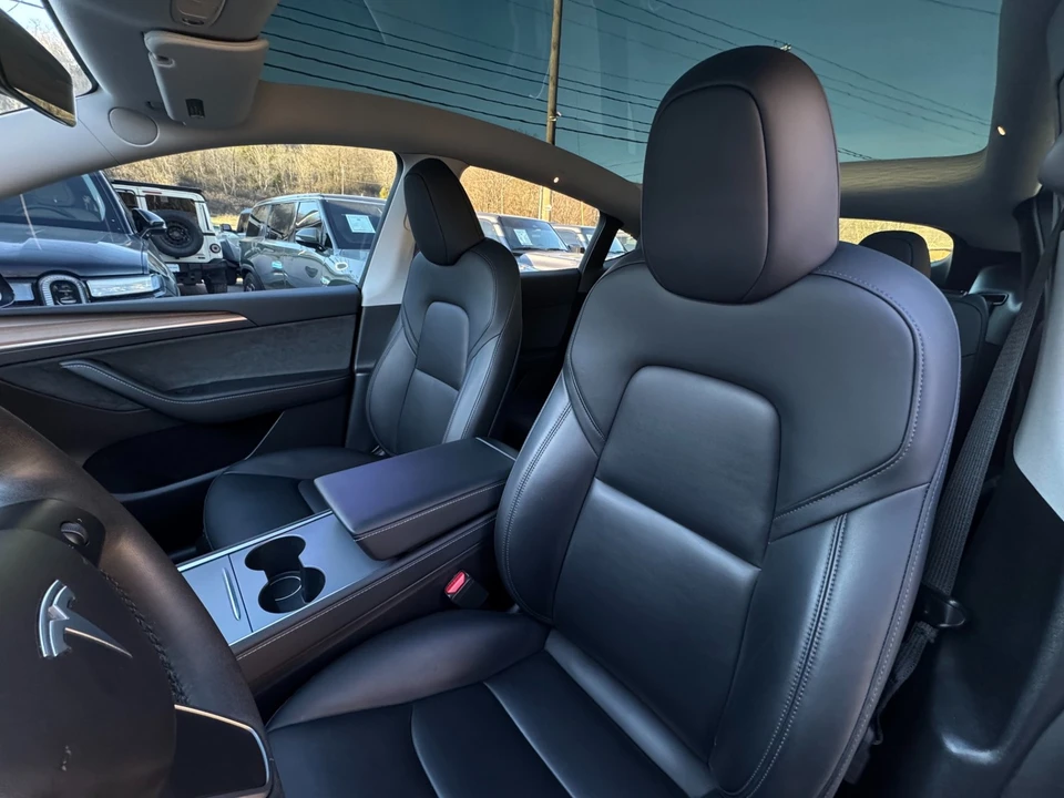 2023 Tesla Model Y - Image 11 of 12
