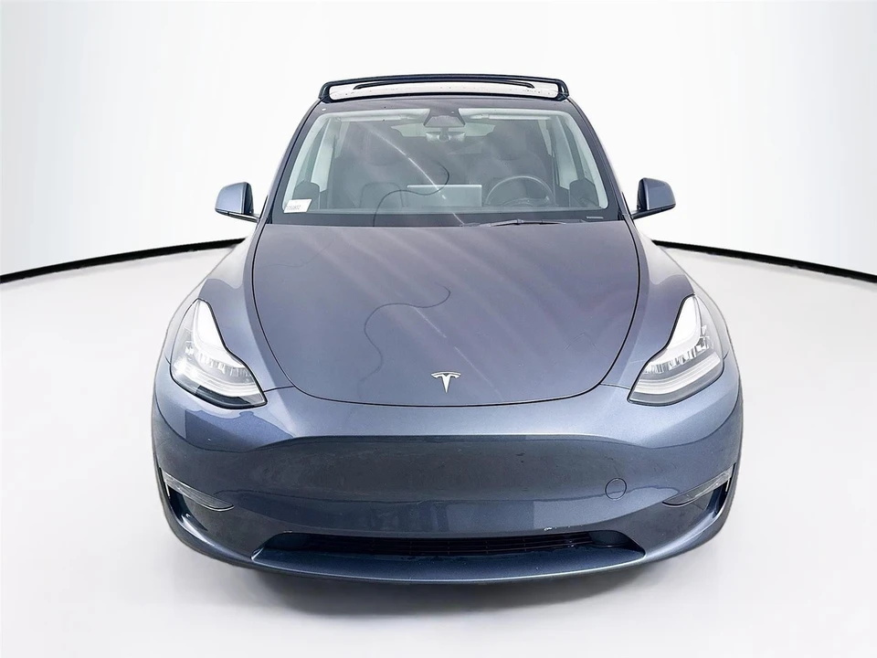 2023 Tesla Model Y - Image 2 of 14