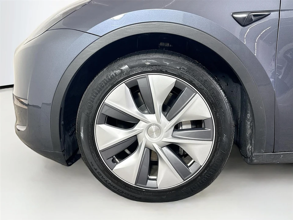 2023 Tesla Model Y - Image 13 of 14