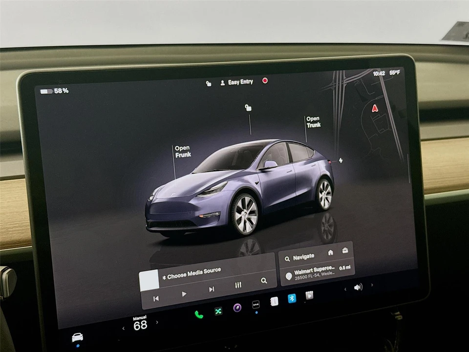 2023 Tesla Model Y - Image 10 of 14