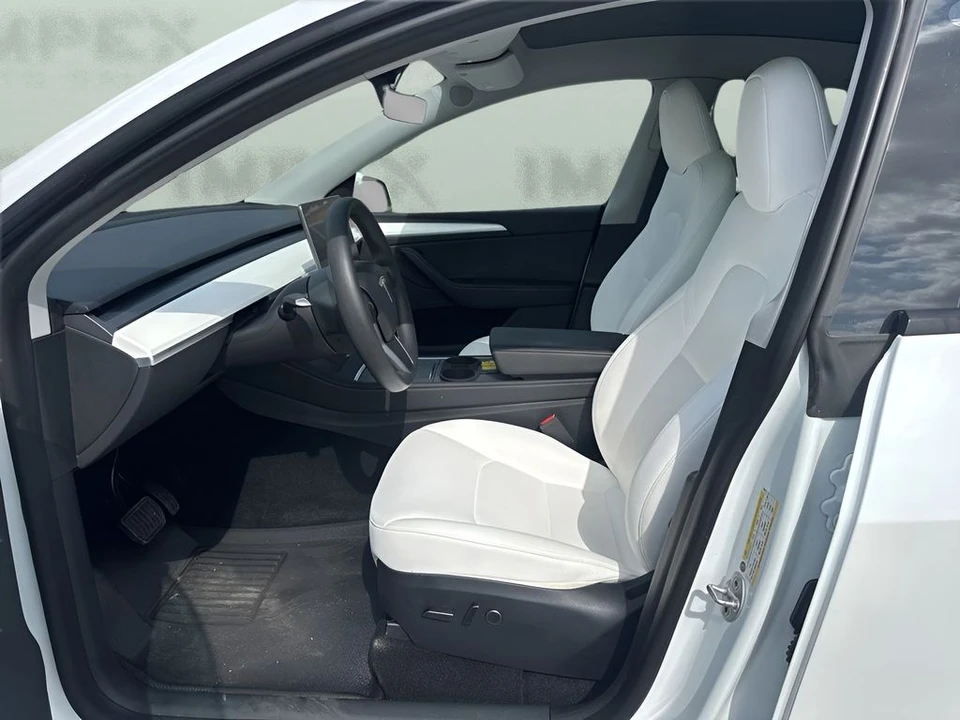 2023 Tesla Model Y - Image 9 of 21