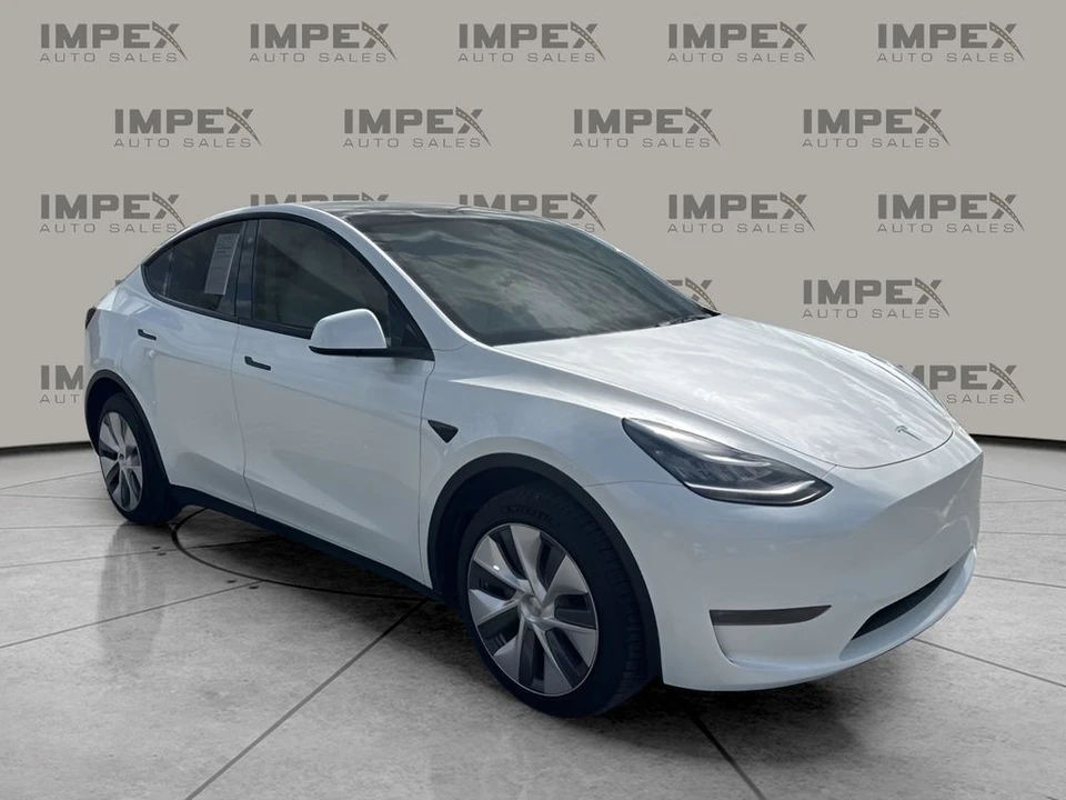 2023 Tesla Model Y - Image 7 of 21