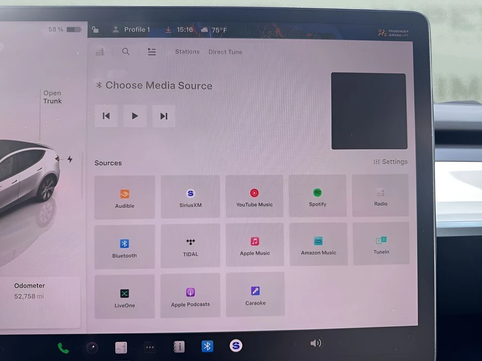 2023 Tesla Model Y - Image 19 of 21