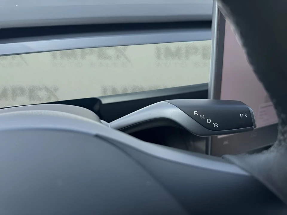 2023 Tesla Model Y - Image 18 of 21
