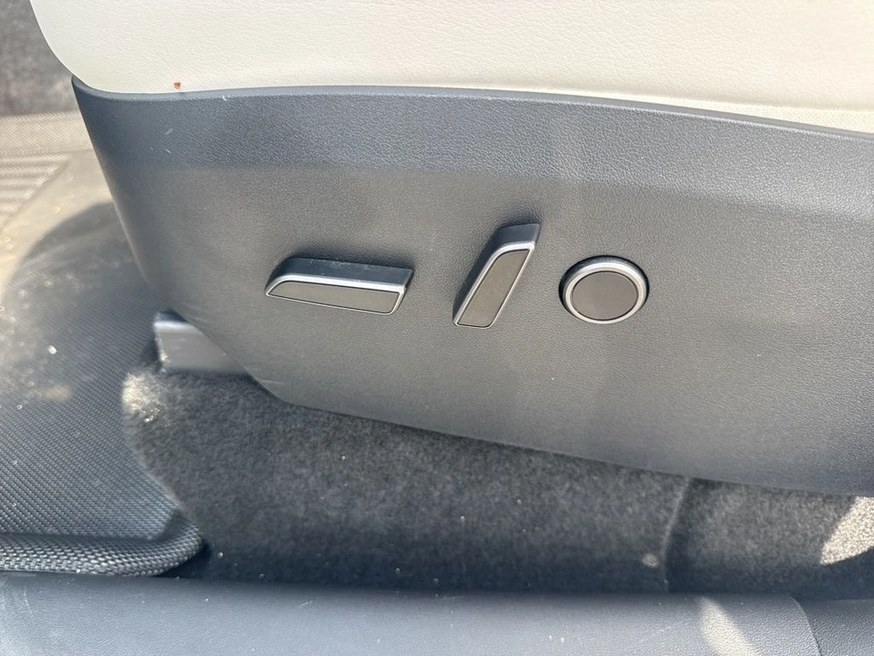 2023 Tesla Model Y - Image 10 of 21