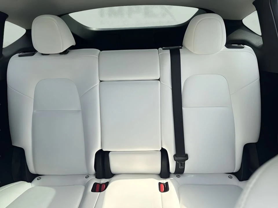 2023 Tesla Model Y - Image 12 of 21