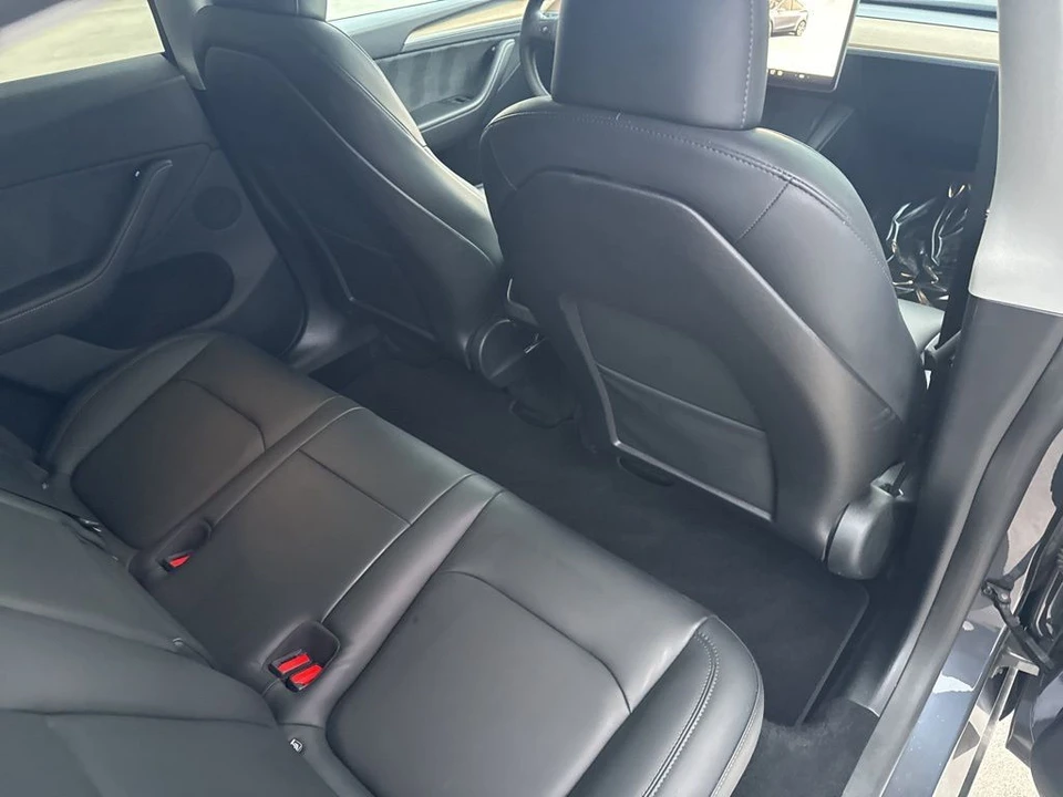 2023 Tesla Model Y - Image 18 of 21