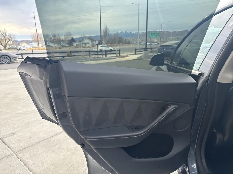 2023 Tesla Model Y - Image 13 of 21
