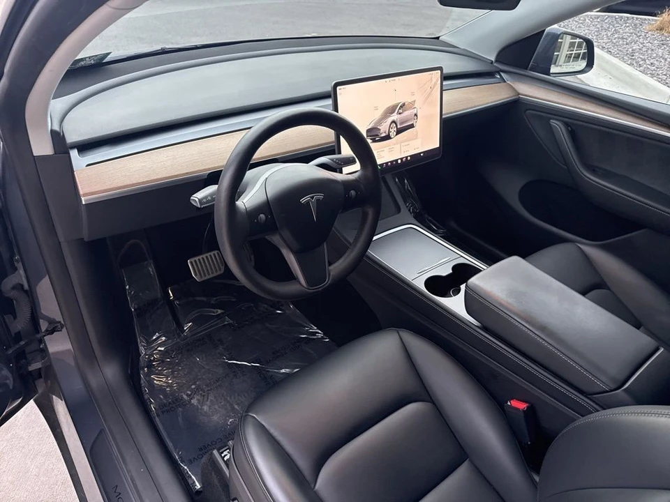2023 Tesla Model Y - Image 11 of 21