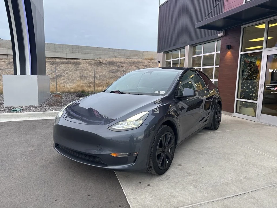 2023 Tesla Model Y - Image 3 of 21