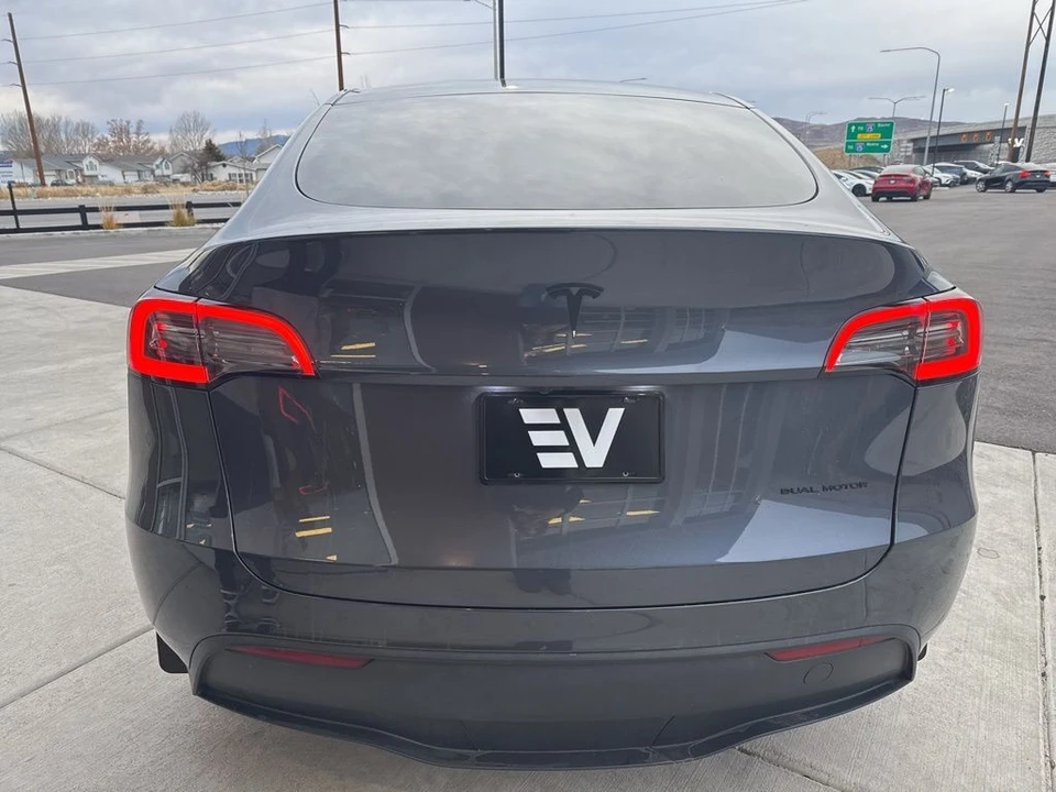 2023 Tesla Model Y - Image 6 of 21