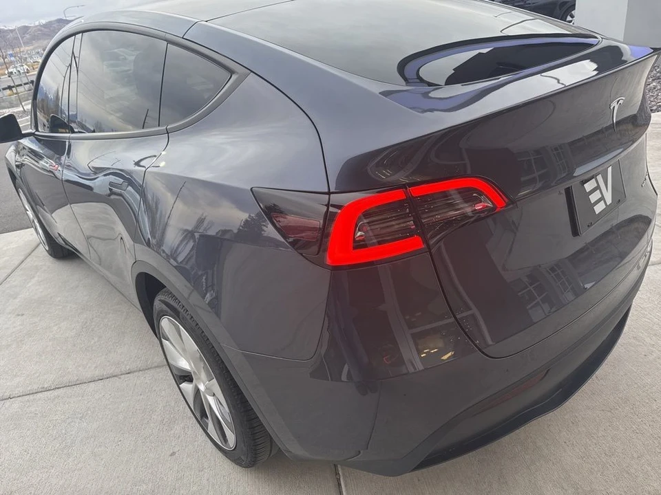 2023 Tesla Model Y - Image 5 of 21