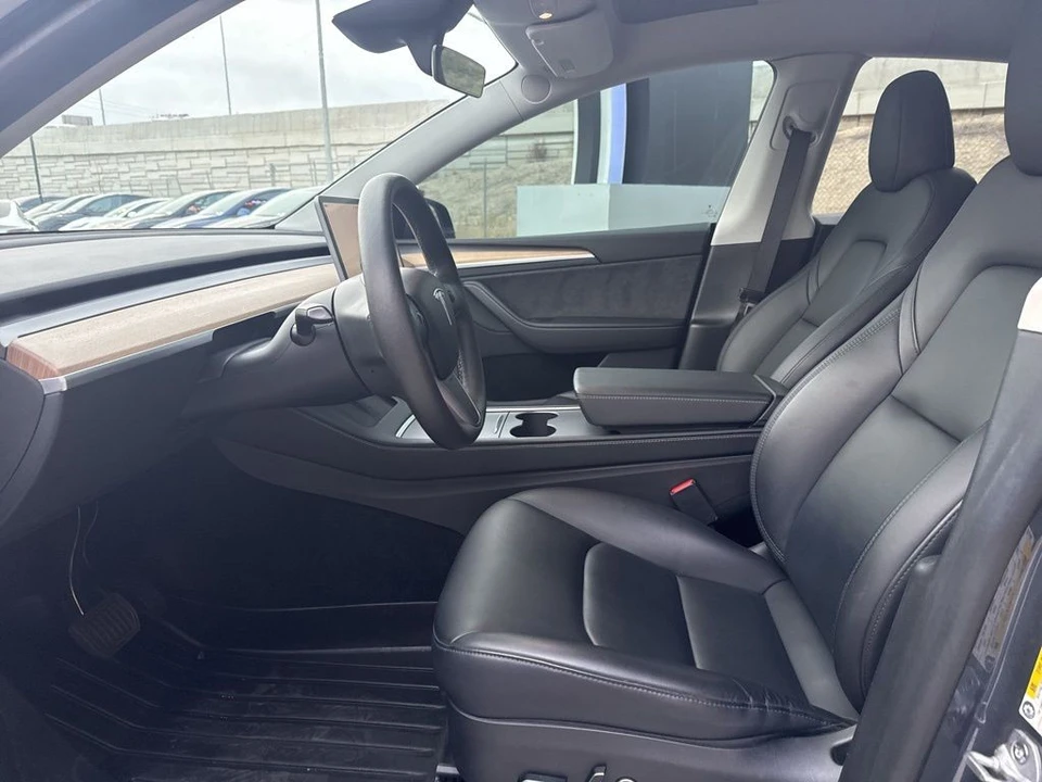 2023 Tesla Model Y - Image 12 of 21