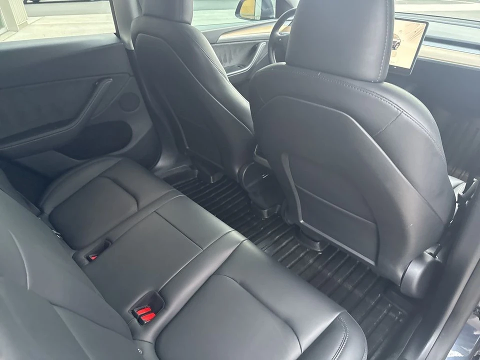 2023 Tesla Model Y - Image 18 of 21